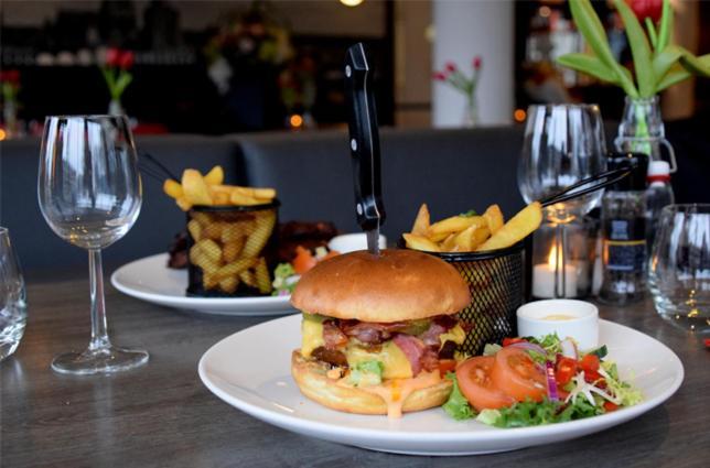 Bastion Hotel Leiden Voorschoten Dış mekan fotoğraf